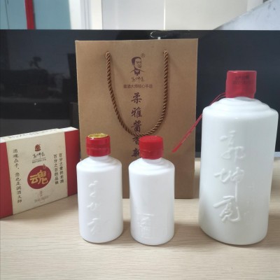 郭坤亮柔雅酱香型白酒